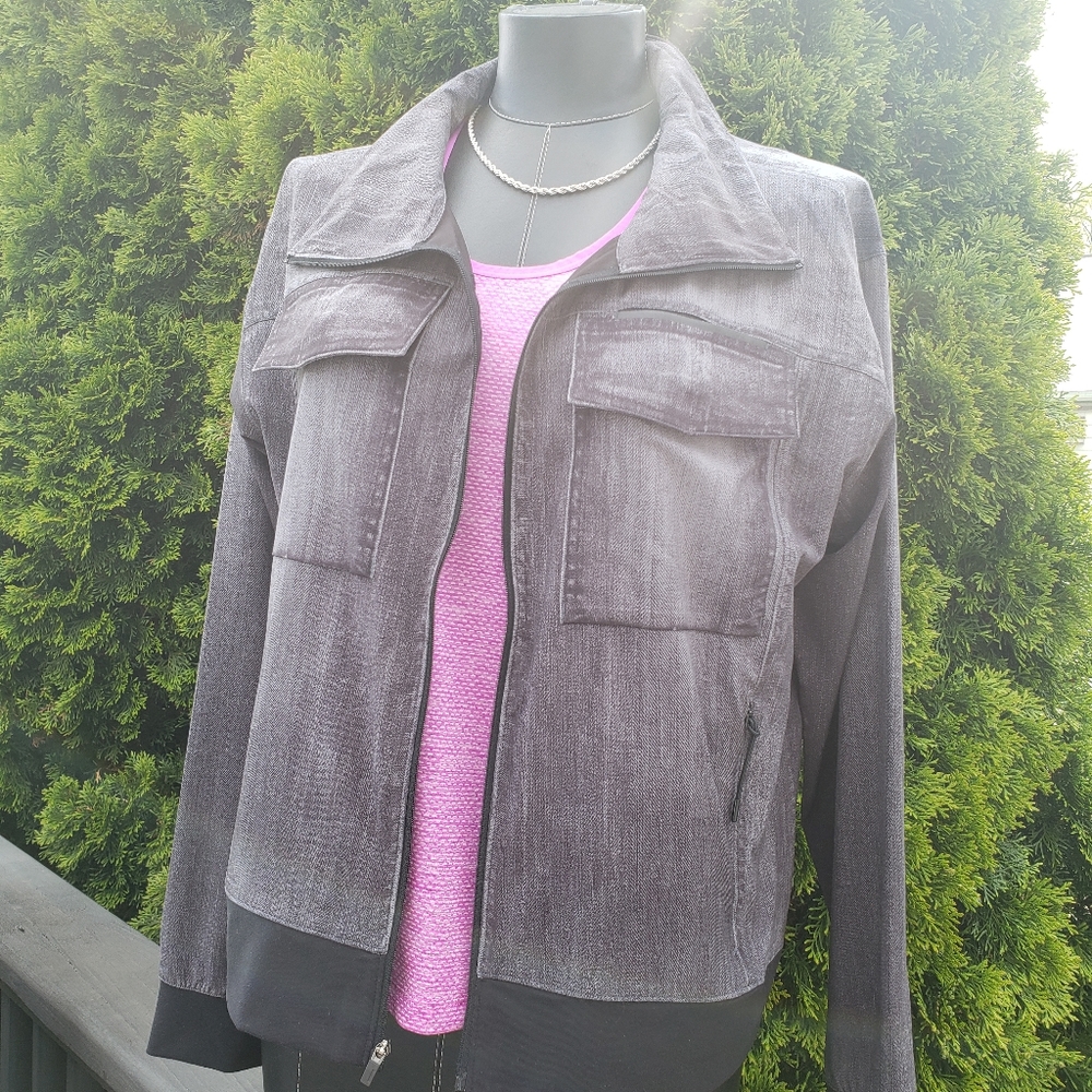 Lucy Indigo Trucker Performance Jacket - image 3